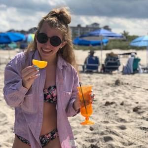 Meet your Posher, Carmen